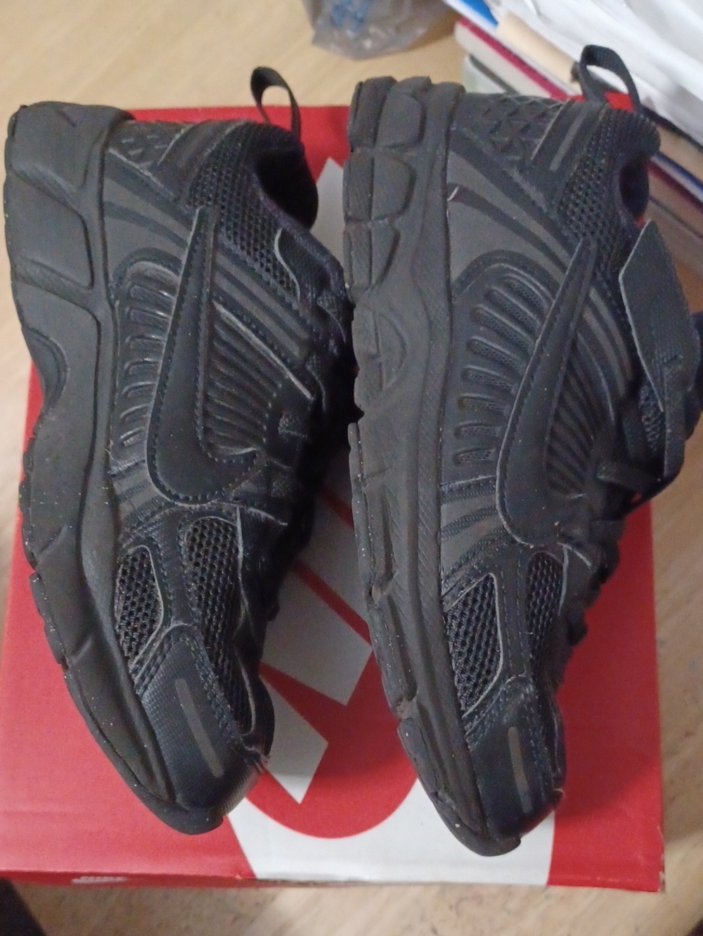 Nike Vomero 5 Preschool Black Athletic Sneakers For Kids Size 2.5Y - Picture 3 of 12